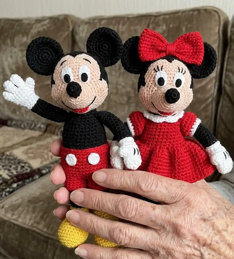 Complimentary Intermediate crochet pattern: Mickey and Minnie Dolls Amigurumi Pattern - Simple to follow guide